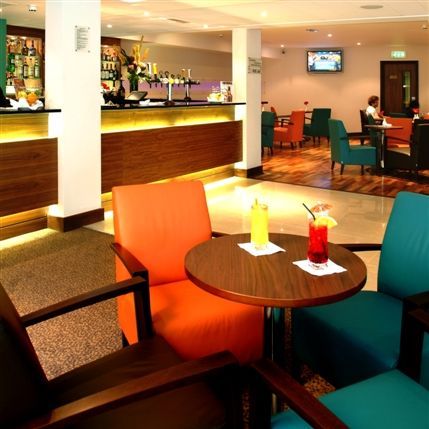 Holiday Inn Camden Lock Hotel - Main Bar