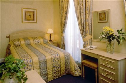 Four Seasons Townhouse -