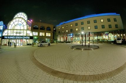 Hilton London Islington Hotel - The Hilton London Islington is convieniently located next to the 'Business Design Centre' conferencing facility
