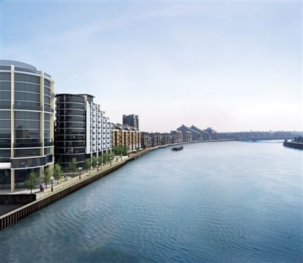 Crowne Plaza London-Battersea - Exterior by day