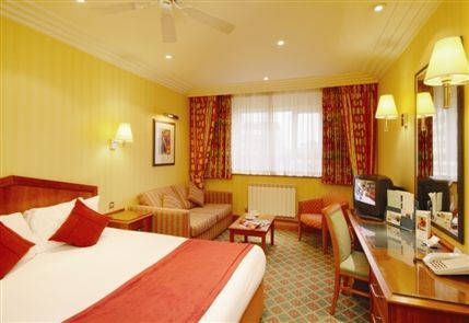 Thistle City Barbican Hotel - Double + Sofa Bed