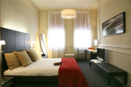 Sumner Hotel -