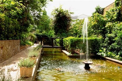 Kensington Close Hotel & Spa - Terrace