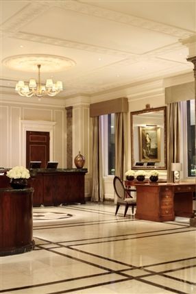 Hyatt Regency London The Churchill - Front Desk