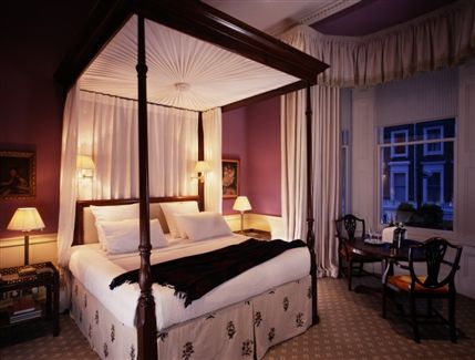 Cranley Hotel London - Four Poster