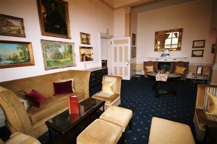 Down Hall Country House Hotel - The Anti Lounge