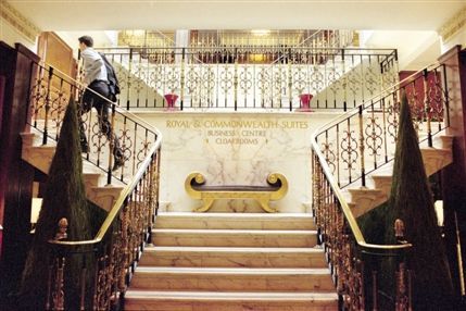 Radisson Blu Edwardian Heathrow - Lobby