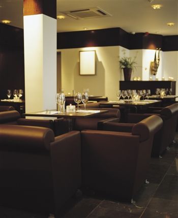 Radisson Blu Edwardian Sussex Hotel - Scoff and Banter Bar and Restaurant