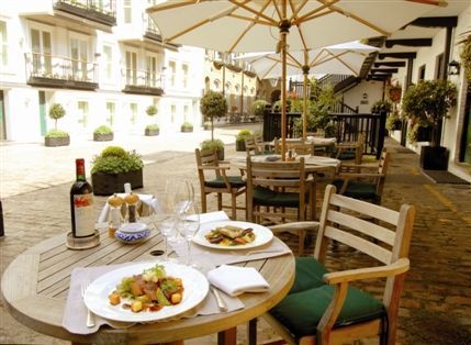 The Stafford London Hotel - American Bar Courtyard