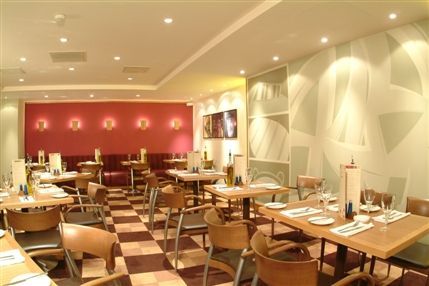 Holiday Inn London Gatwick Airport - Restaurant