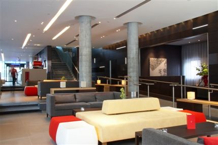 Hilton London Tower Bridge - Ruba Bar