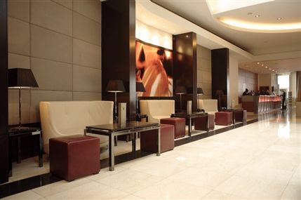 Park Plaza Victoria Hotel London - JB`s Bar