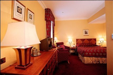 Thistle Bristol Hotel -