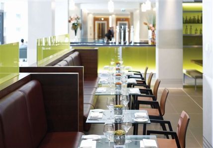Hilton London Canary Wharf Hotel - Cinnamon Restaurant