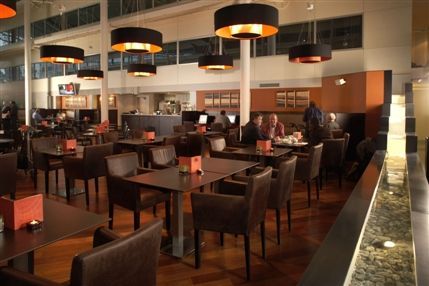 Hilton London Heathrow Airport Hotel - Oscar's Restaurant