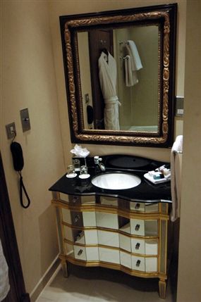 Ashburn Hotel London - Bathroom