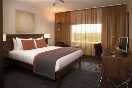 Hilton London Heathrow Airport Hotel - Executive Double Room