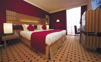 Radisson BLU Hotel London Stansted Airport - Urban Guest Room