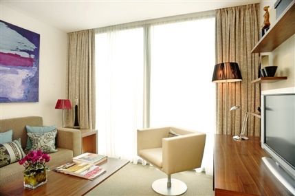 Park Plaza County Hall Hotel London - Living room area