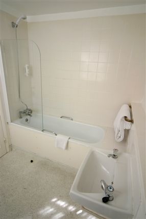 Umi Hotel -