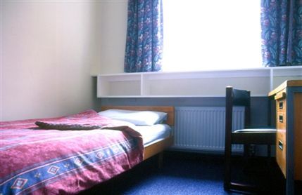 Carr-Saunders Hall -