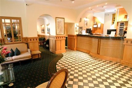 Quality Crown Hotel Hyde Park -