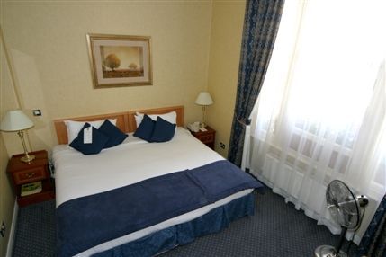 Quality Crown Hotel Hyde Park -