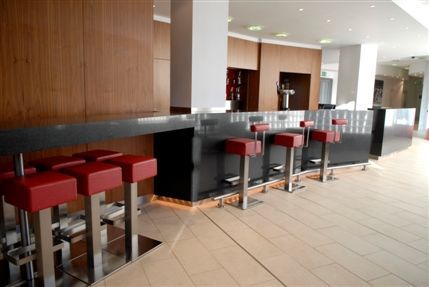 Holiday Inn Express London-City - Lobby Bar