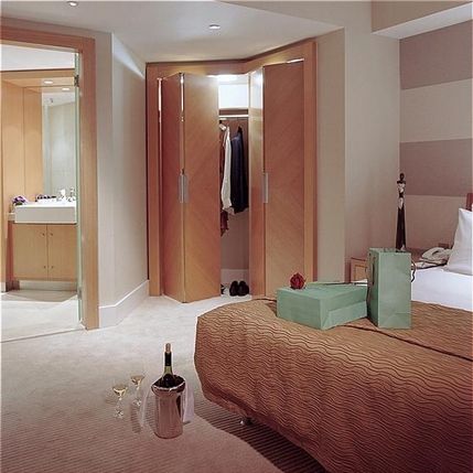 Plaza on the River Club & Residence London -