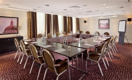 Crowne Plaza London Ealing - Westminster Suite