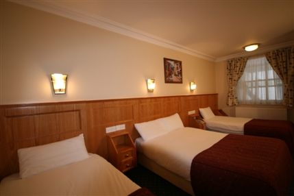 Days Inn Hyde Park Hotel London - Family Foom