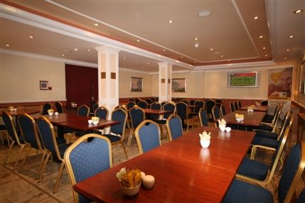 Days Inn Hyde Park Hotel London - Breakfast Lounge