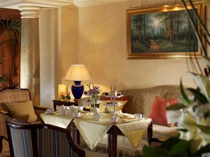 Royal Lancaster London - Afternoon Tea in the Lounge