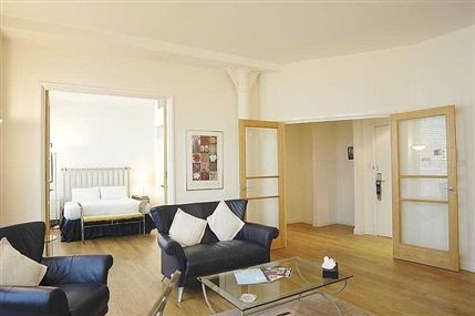 196 Bishopsgate Serviced Apartments - Living Area and Bedroom