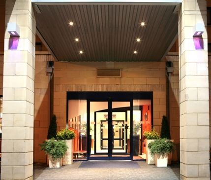 Holiday Inn Express Wandsworth - Entrance