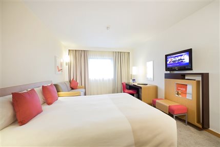 Novotel London City South - Guest Room