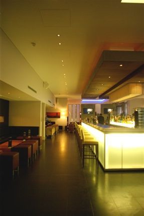 Crowne Plaza London Docklands - DOCKLANDS BAR AND GRILL