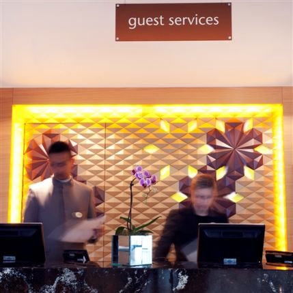 Crowne Plaza London Kensington - Front Desk