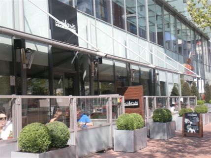 Crowne Plaza London Docklands - DOCKLANDS BAR AND GRILL TERRACE