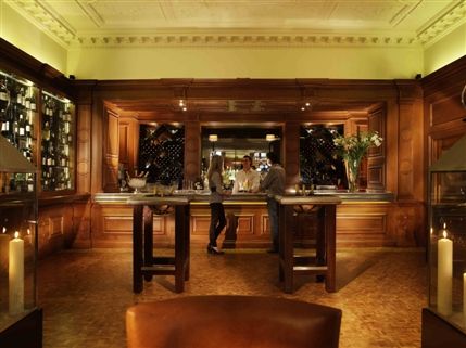 Landmark London Hotel - twotwentytwo Bar & Restaurant