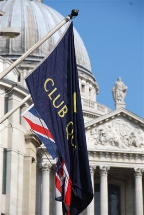 Club Quarters St Pauls Hotel - HOTEL EXTERIOR FLAG
