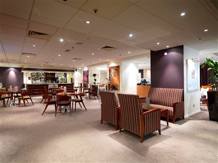 Thistle City Barbican Hotel - CoMotion Bar