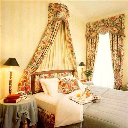 Gallery Hotel -