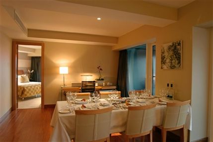 Plaza on the River Club & Residence London -