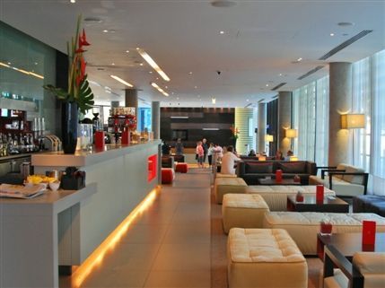 Hilton London Tower Bridge - Ruba Bar