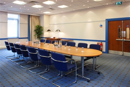 Holiday Inn London Kensington Forum - Powell Meeting Room