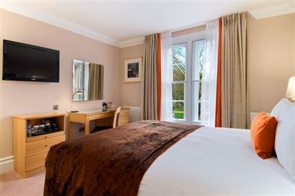 Hilton Hyde Park Hotel London - Deluxe Double Room
