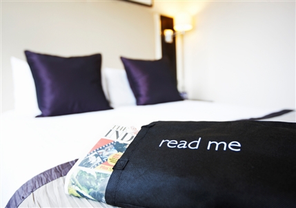 Rydges Kensington London - Reading material