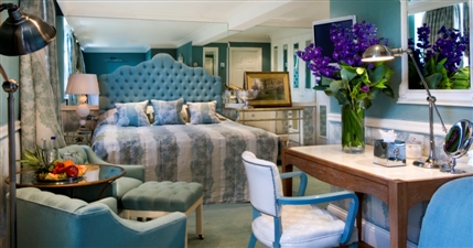 The Montague on the Gardens - Deluxe Double Room