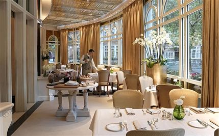 The Connaught - Esplette